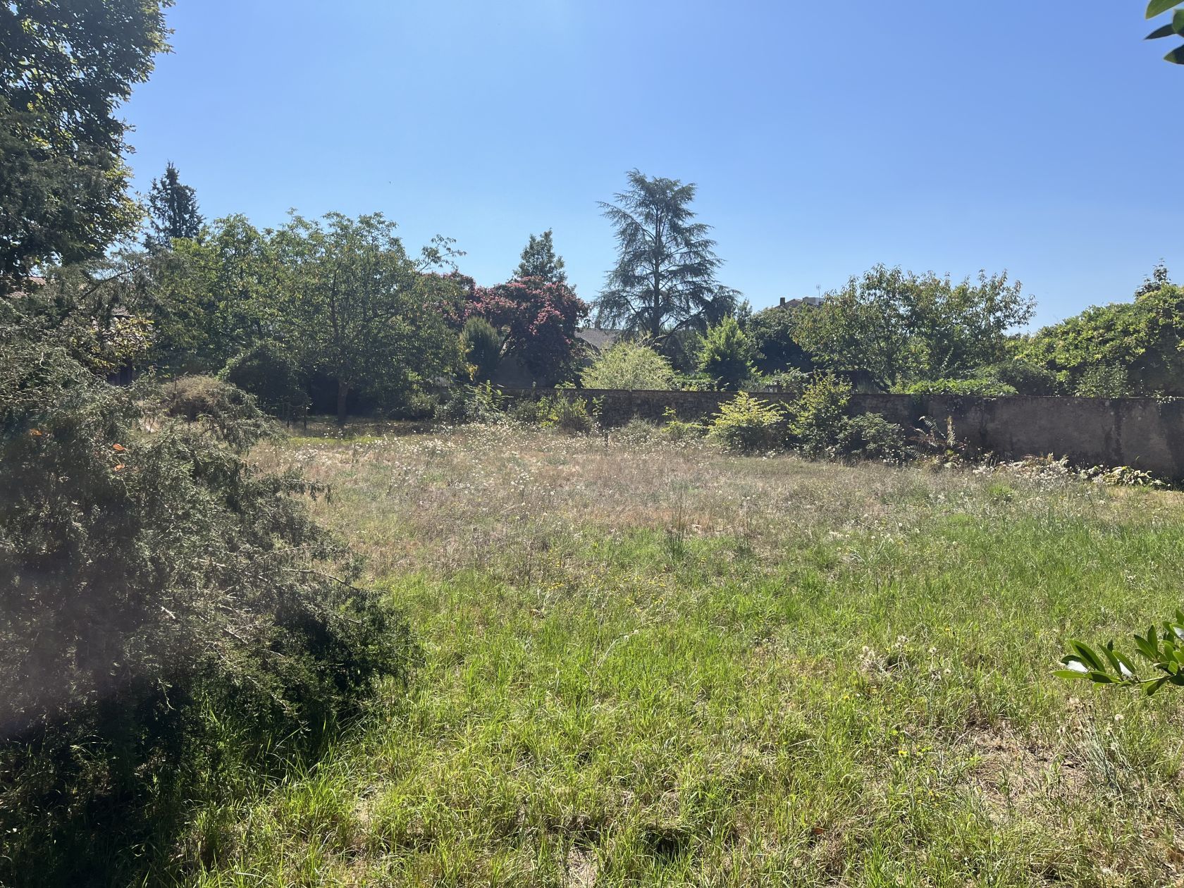 Terrain à bâtir de 609 m² à AVENSAN (33)