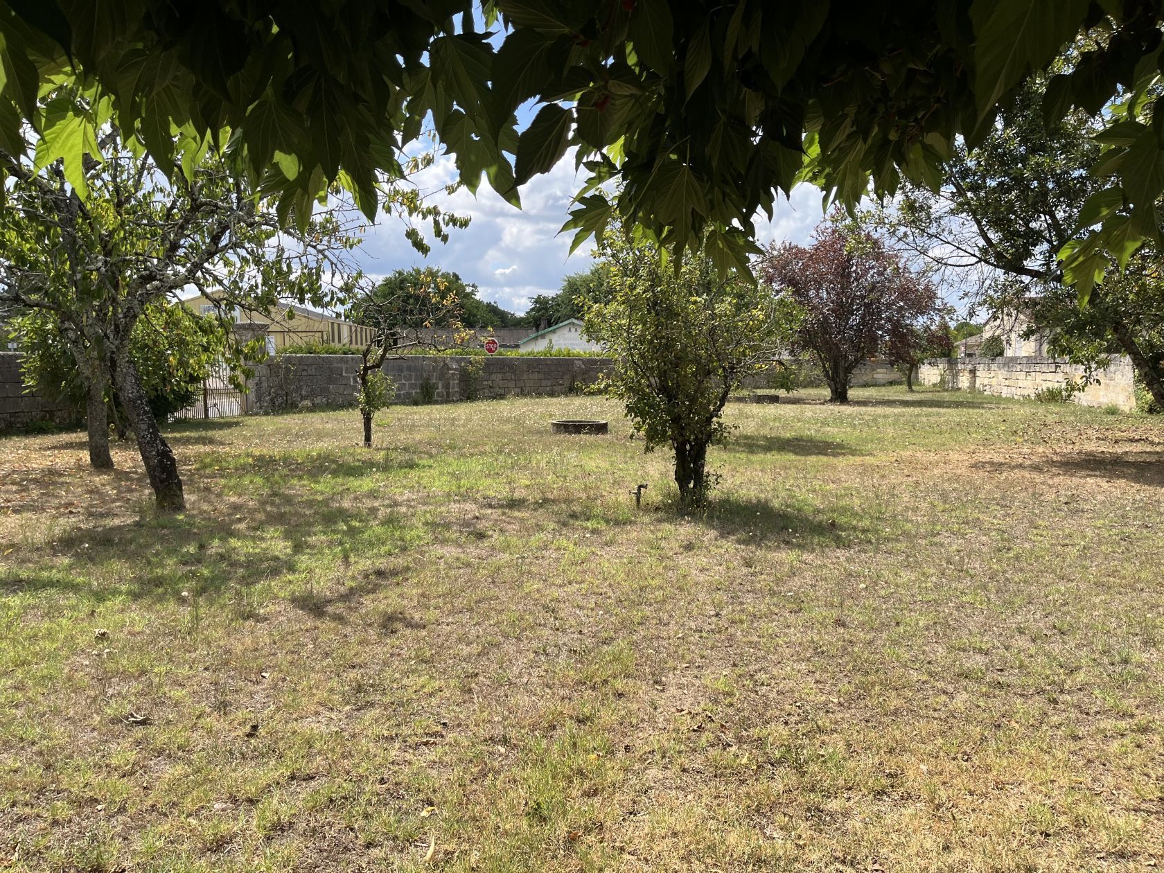 Terrain à bâtir de 758 m² à CUSSAC-FORT-MEDOC (33) - visuel 1