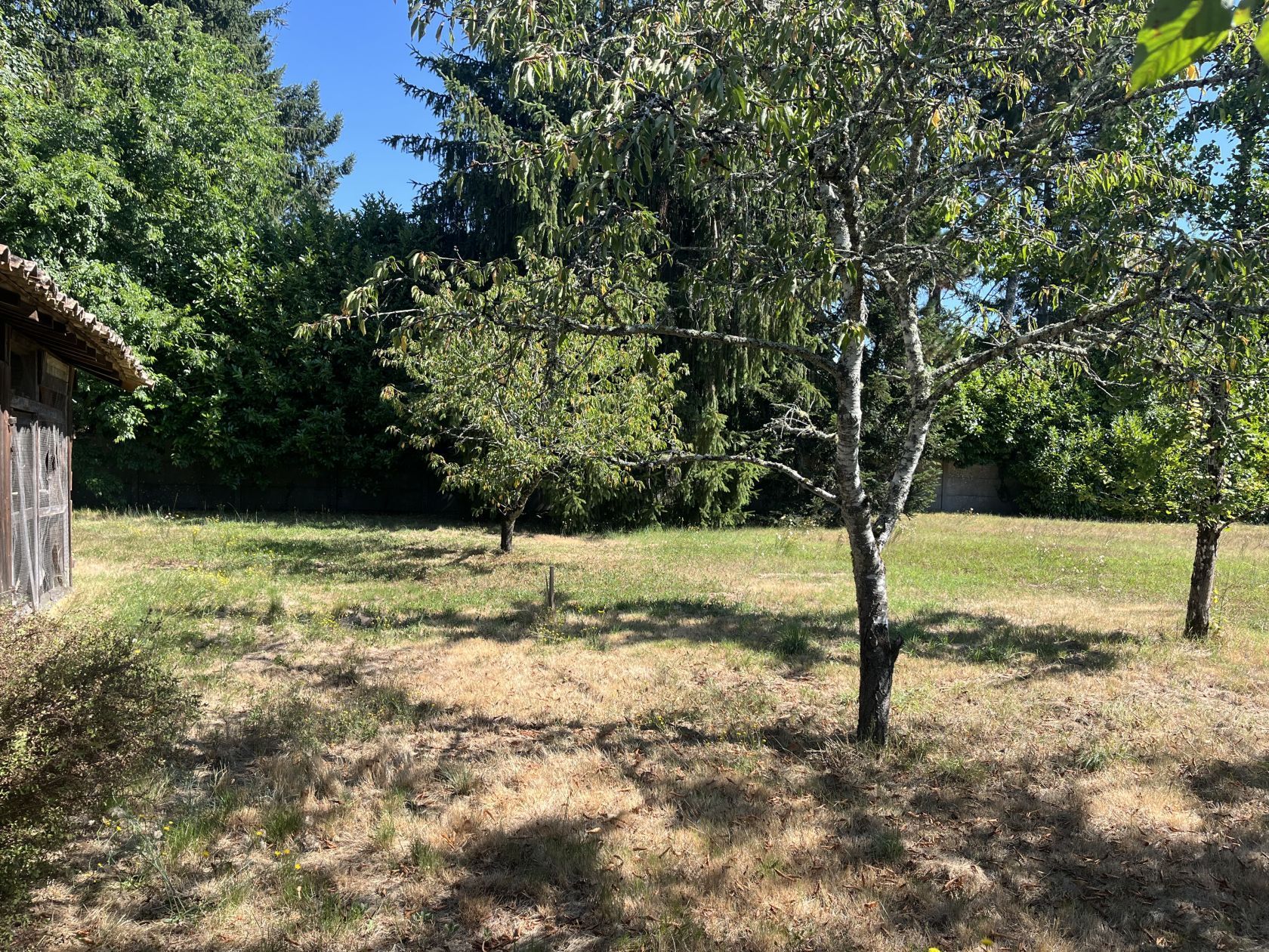 Terrain à bâtir de 640 m² à MARGAUX (33) - visuel 1