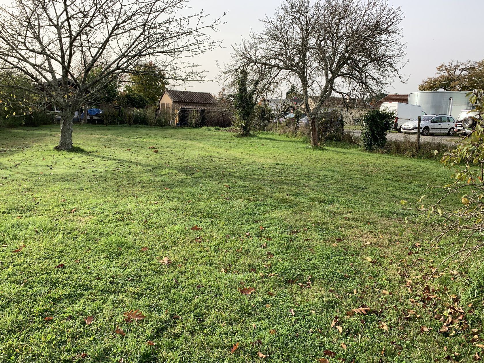 Terrain à bâtir de 605 m² à SOUSSANS (33) - visuel 1