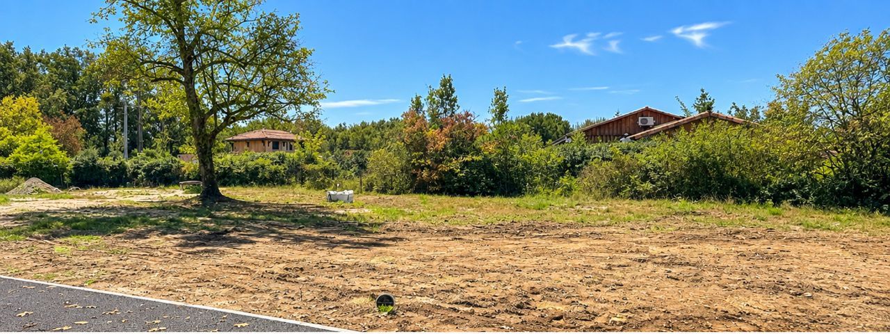 Terrain à bâtir de 505 m² à LE TAILLAN-MEDOC (33) - visuel 1