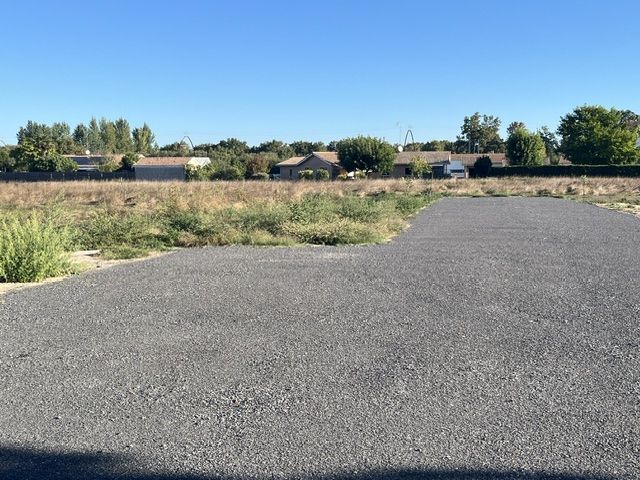Terrain à bâtir de 1030 m² à LE TEICH (33)