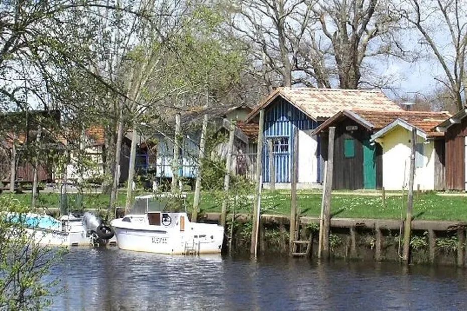 Terrain à bâtir de 574 m² à BIGANOS (33)
