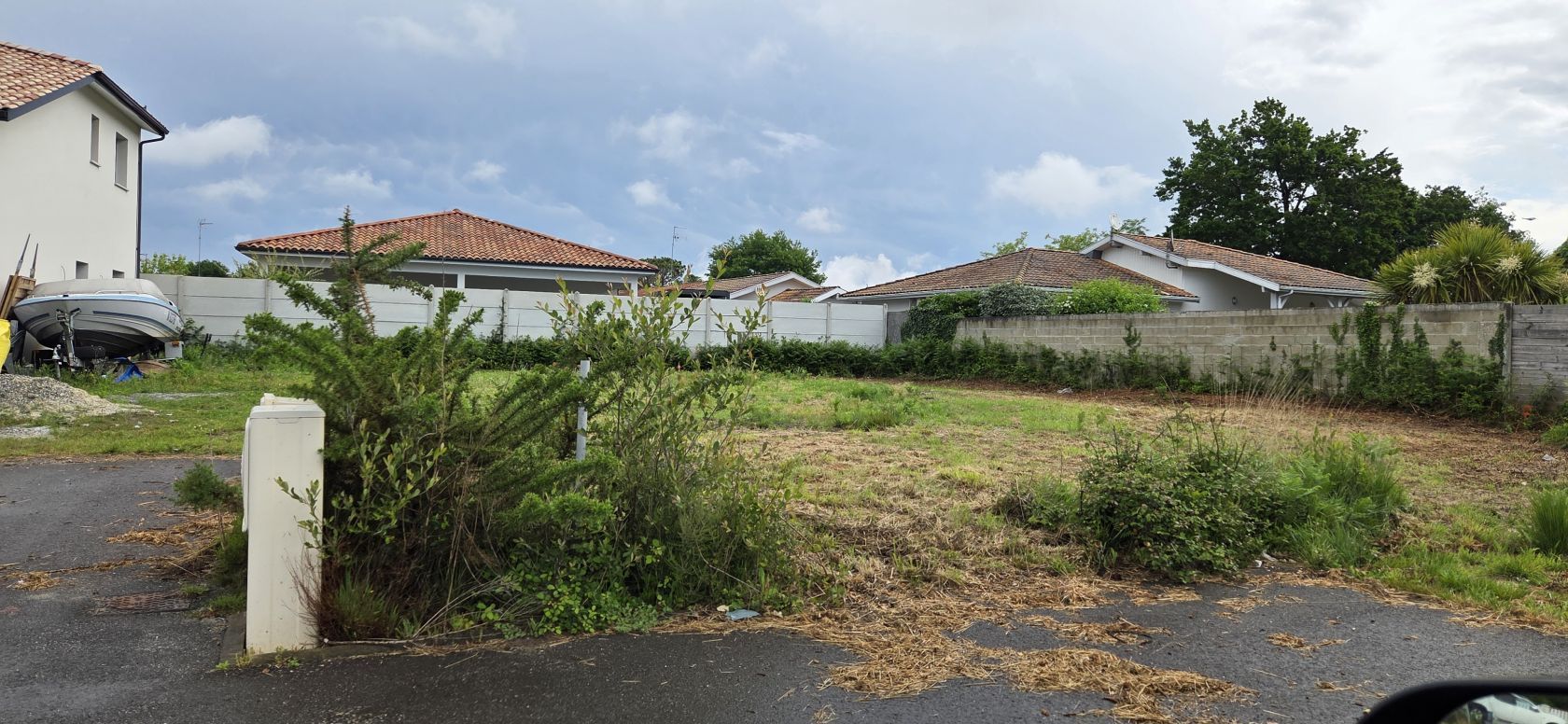 Terrain à bâtir de 557 m² à PARENTIS-EN-BORN (40)