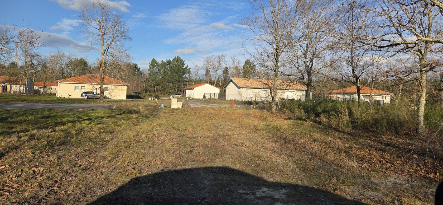 Terrain à bâtir de 417 m² à LABOUHEYRE (40)