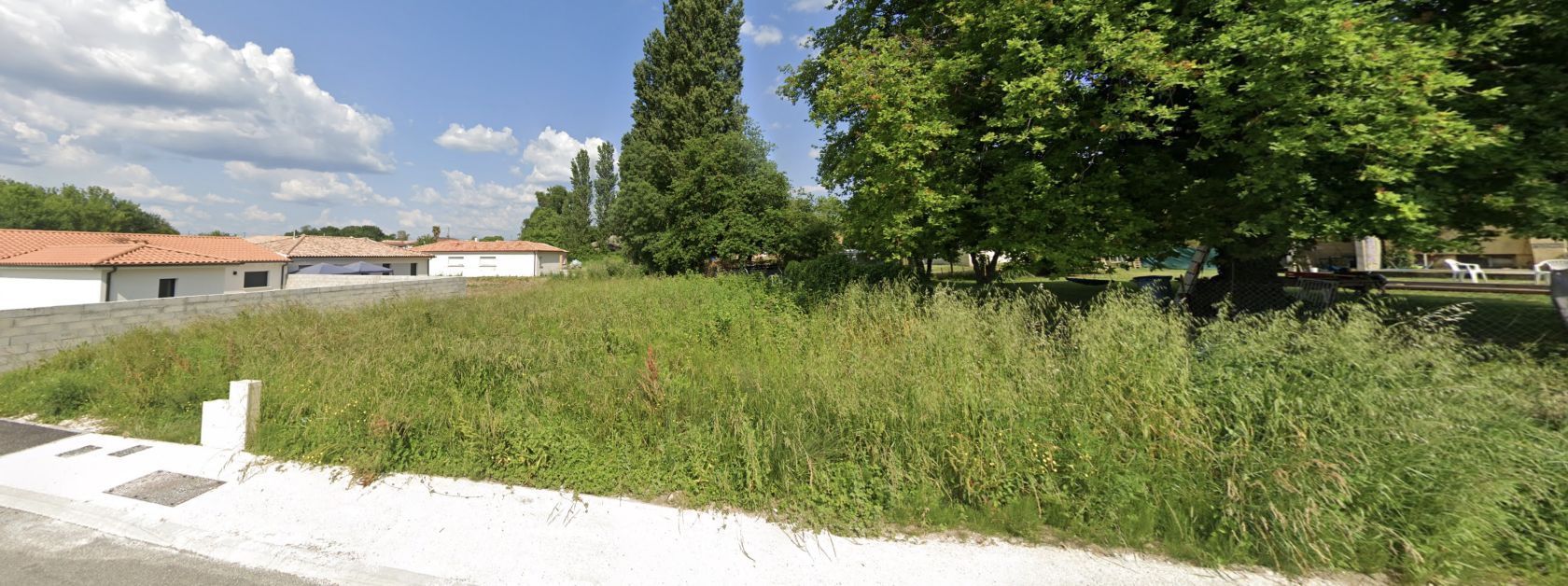 Terrain à bâtir de 488 m² à PEUJARD (33)