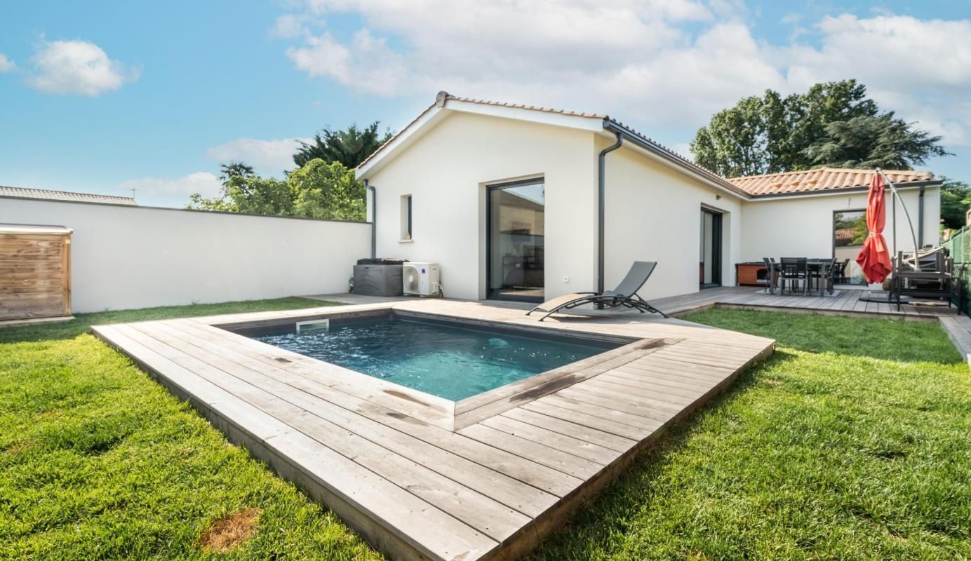 Terrain à bâtir de 452 m² à SAINT-SULPICE-ET-CAMEYRAC (33) - visuel 2