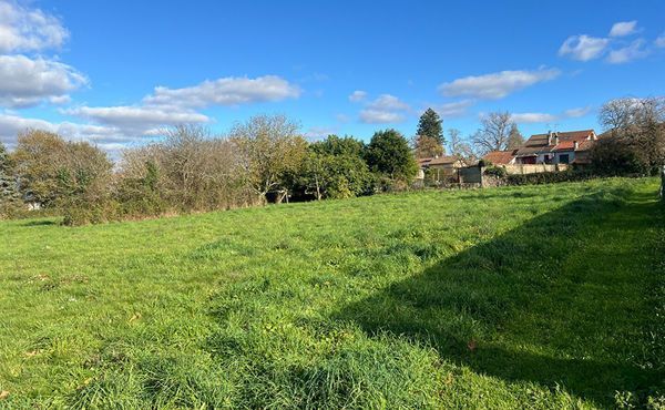 Terrain à bâtir de 550 m² à CERONS (33)