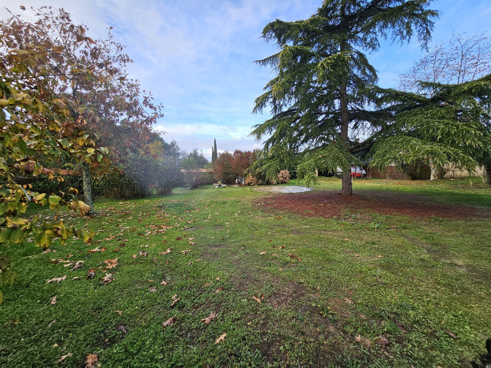 Terrain à bâtir de 555 m² à DAIGNAC (33)