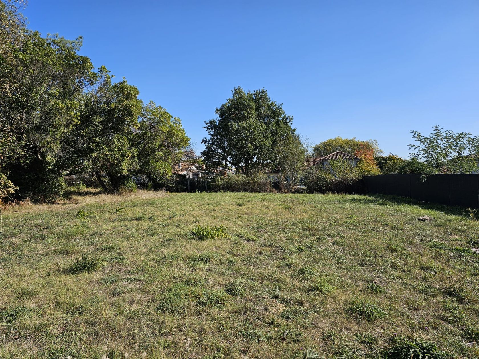 Terrain à bâtir de 1110 m² à SAINT-TROJAN (33) - visuel 1