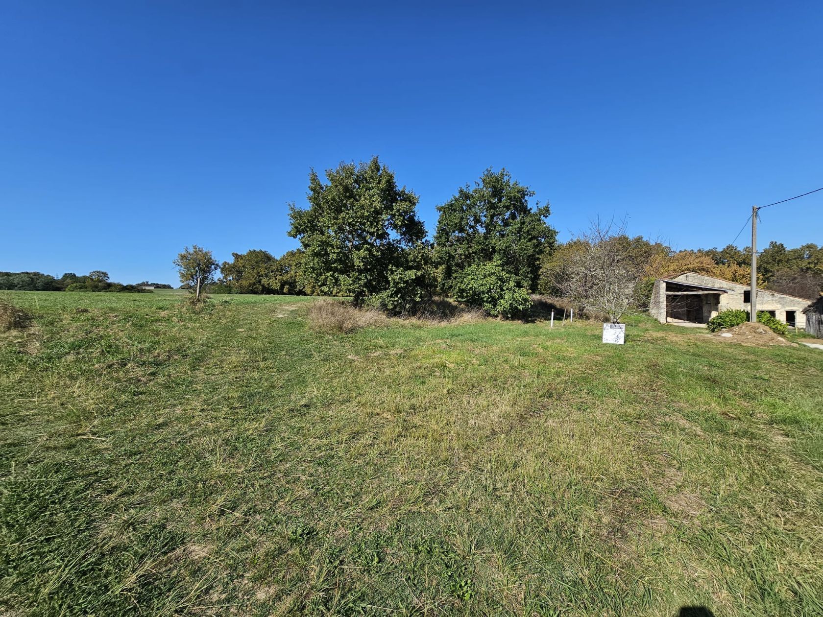 Terrain à bâtir de 890 m² à SADIRAC (33)