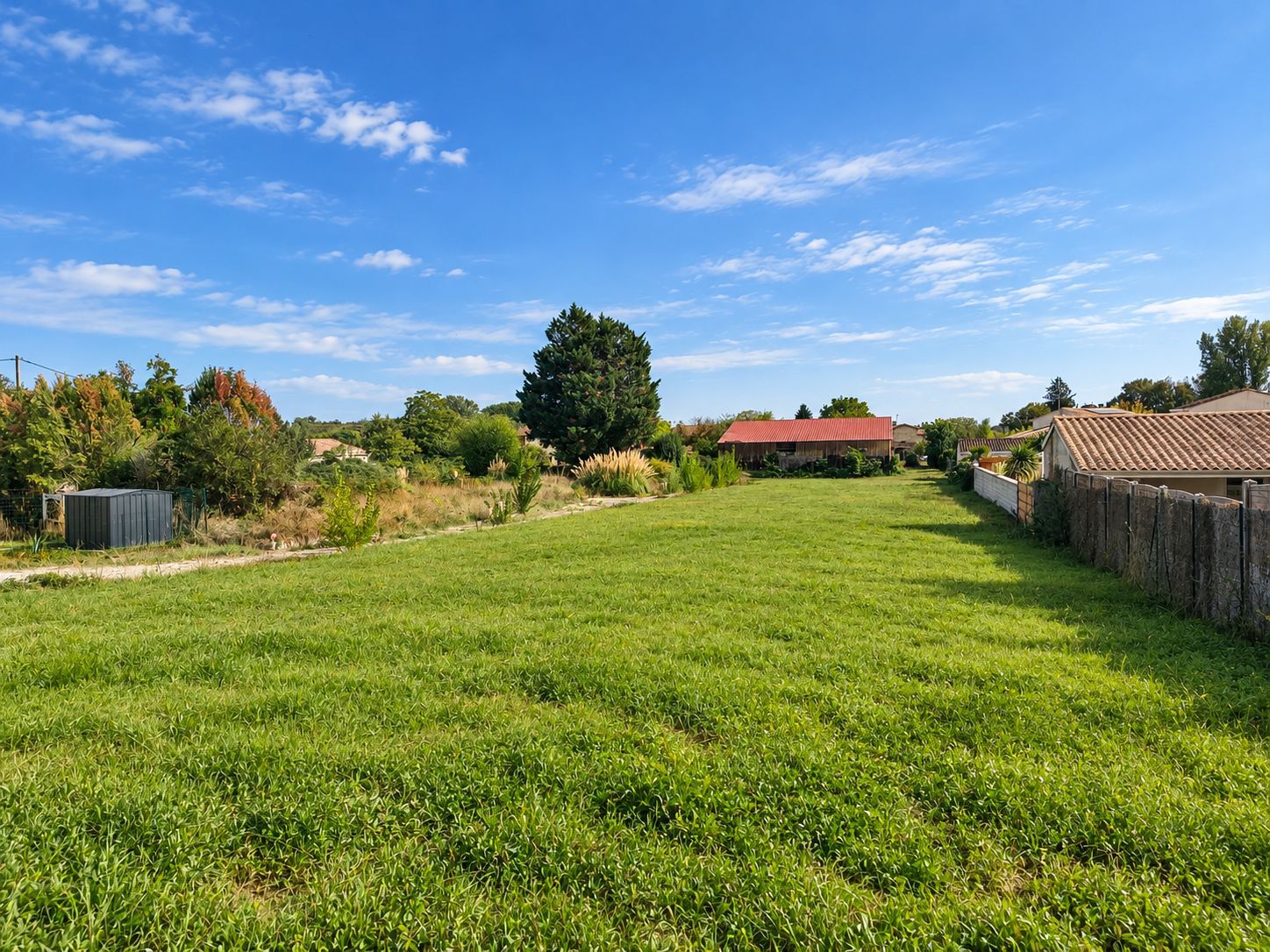 Terrain à bâtir de 1785 m² à ARVEYRES (33) - visuel 1