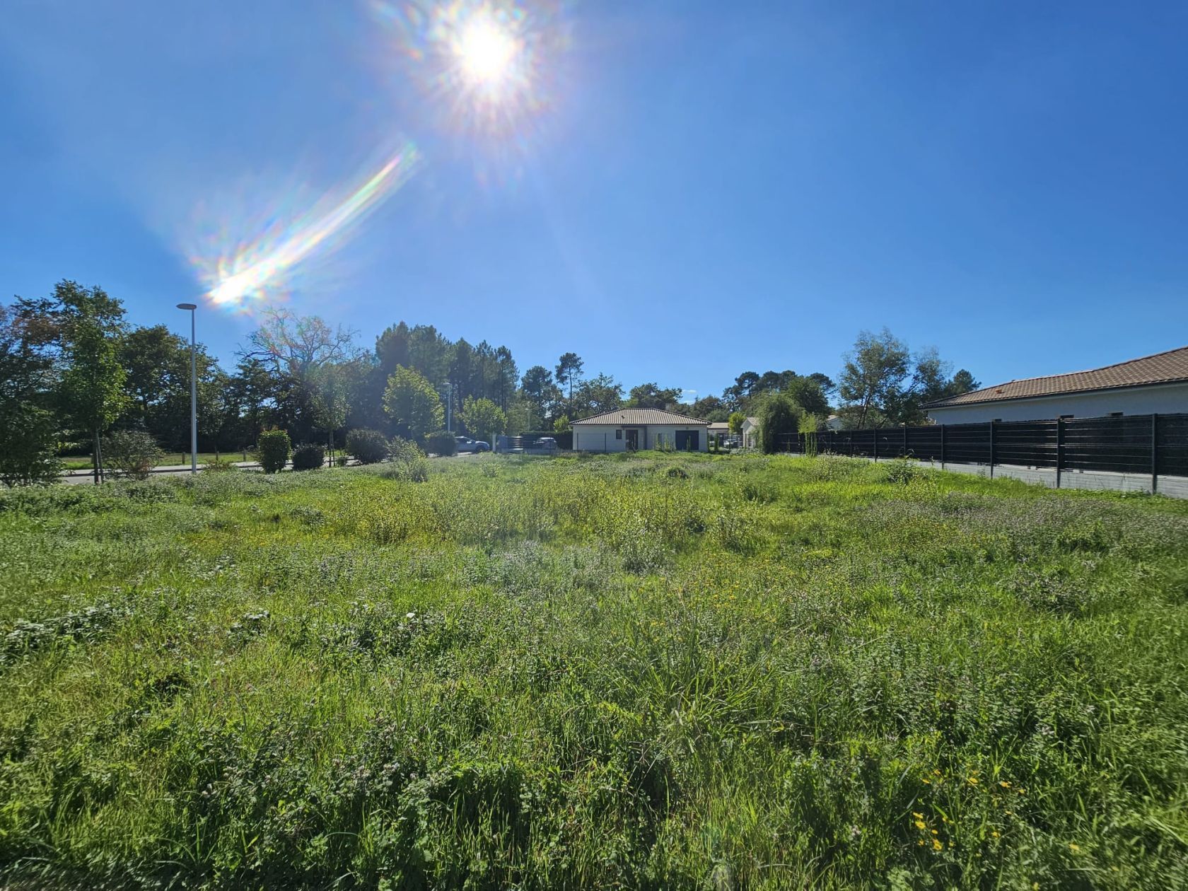 Terrain à bâtir de 640 m² à CAMBLANES-ET-MEYNAC (33)