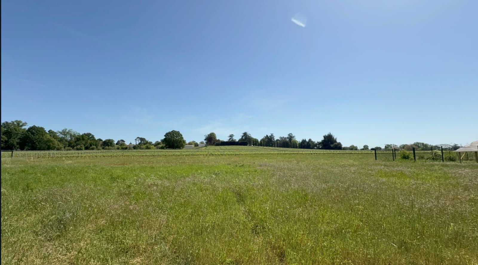 Terrain à bâtir de 1100 m² à CAMBLANES-ET-MEYNAC (33) - visuel 1