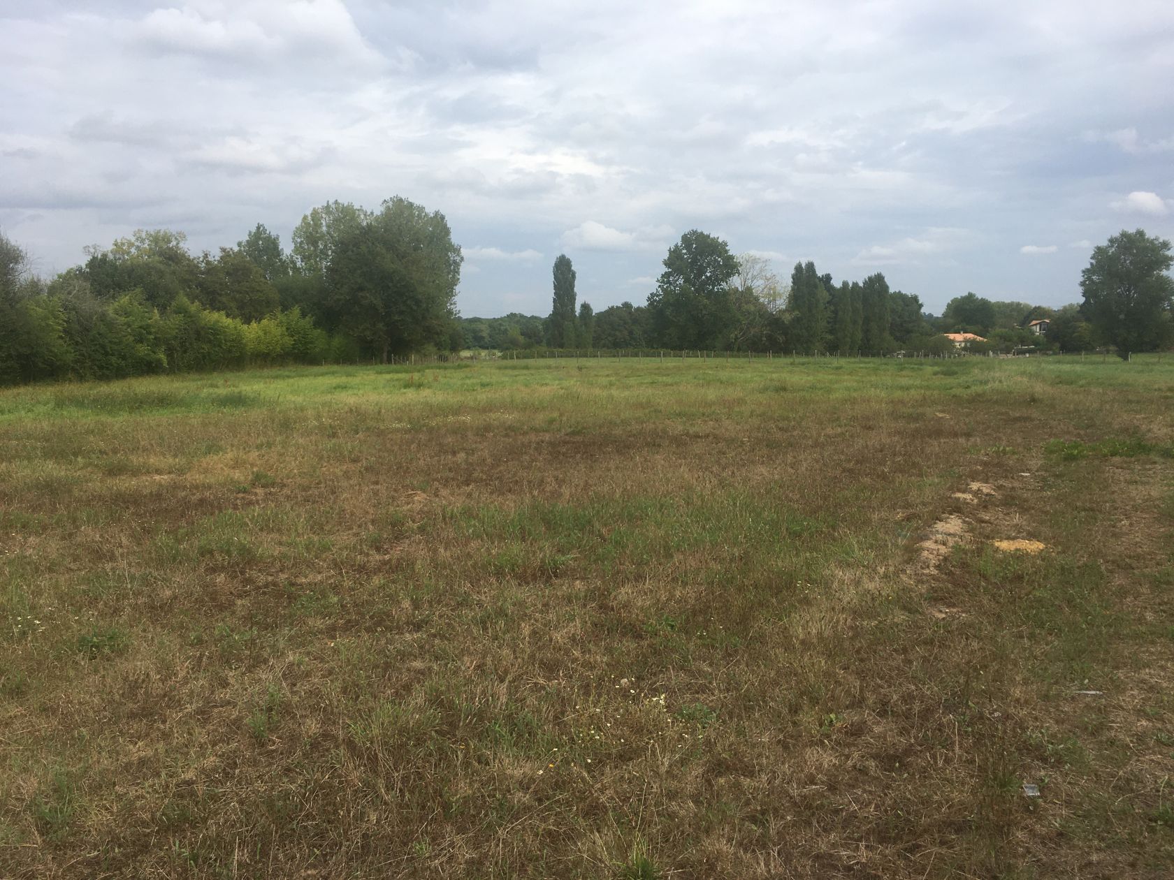 Terrain à bâtir de 613 m² à CAVIGNAC (33)