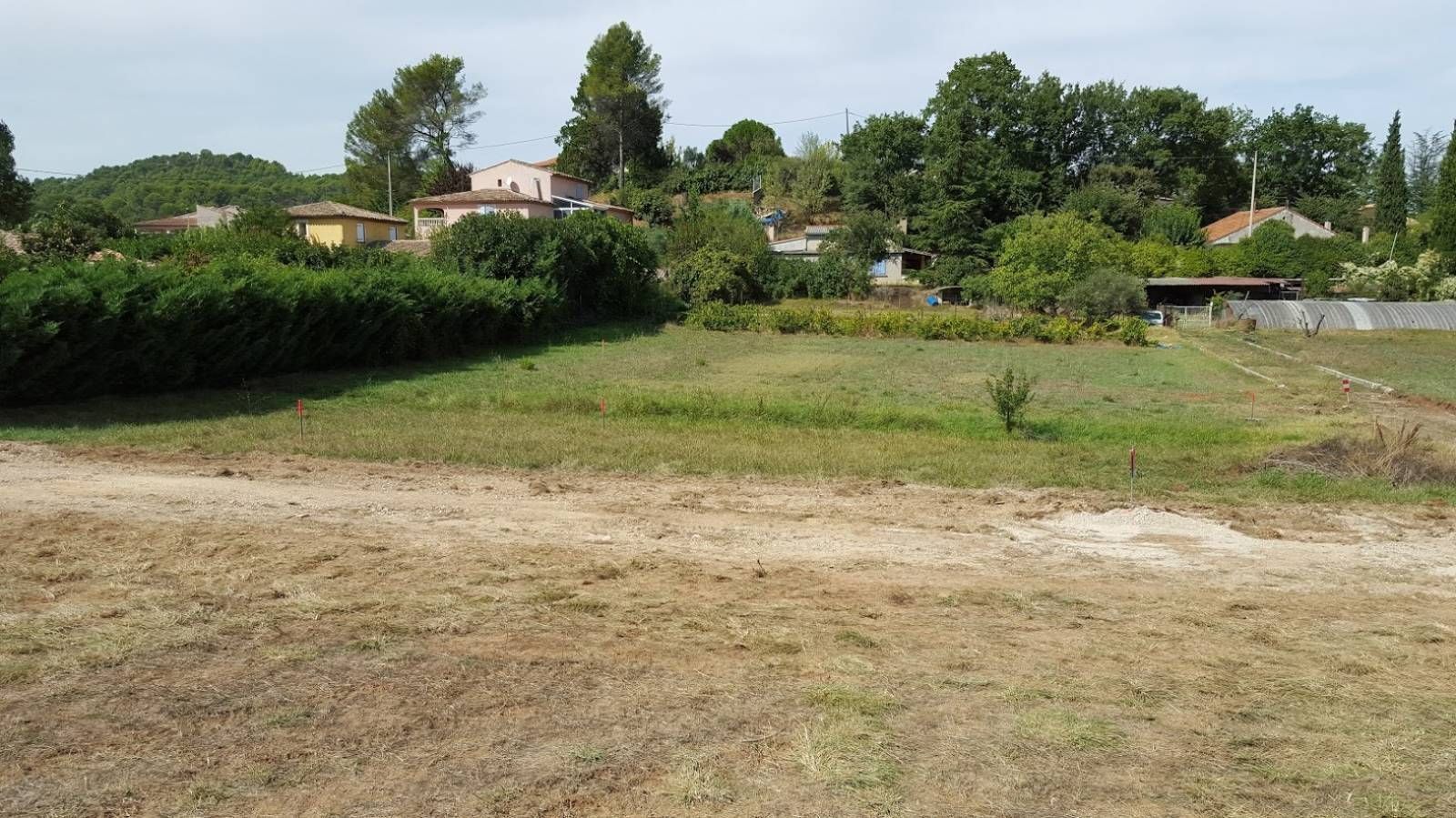 Terrain à bâtir de 568 m² à MARTILLAC (33) - visuel 1