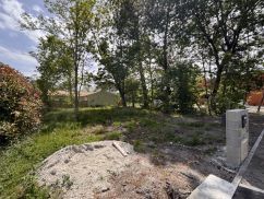 Terrain à bâtir de 573 m² à SAINT-MEDARD-EN-JALLES (33)