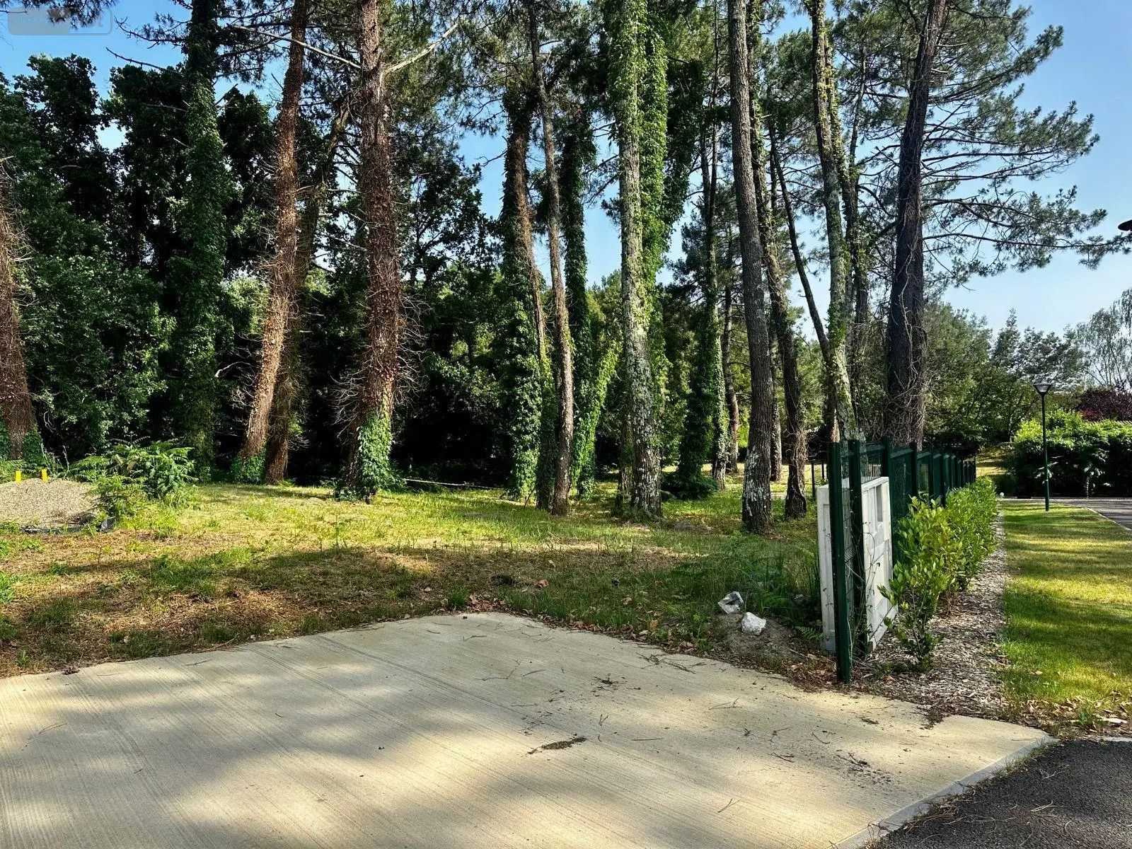Terrain à bâtir de 547 m² à SAINT-MEDARD-EN-JALLES (33)