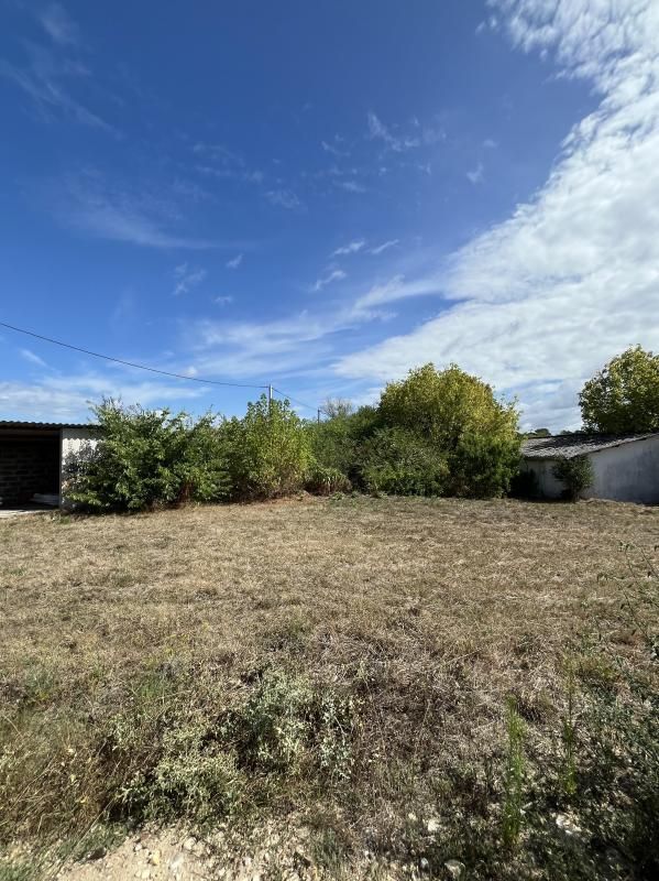 Terrain à bâtir de 480 m² à SAINT-SELVE (33)