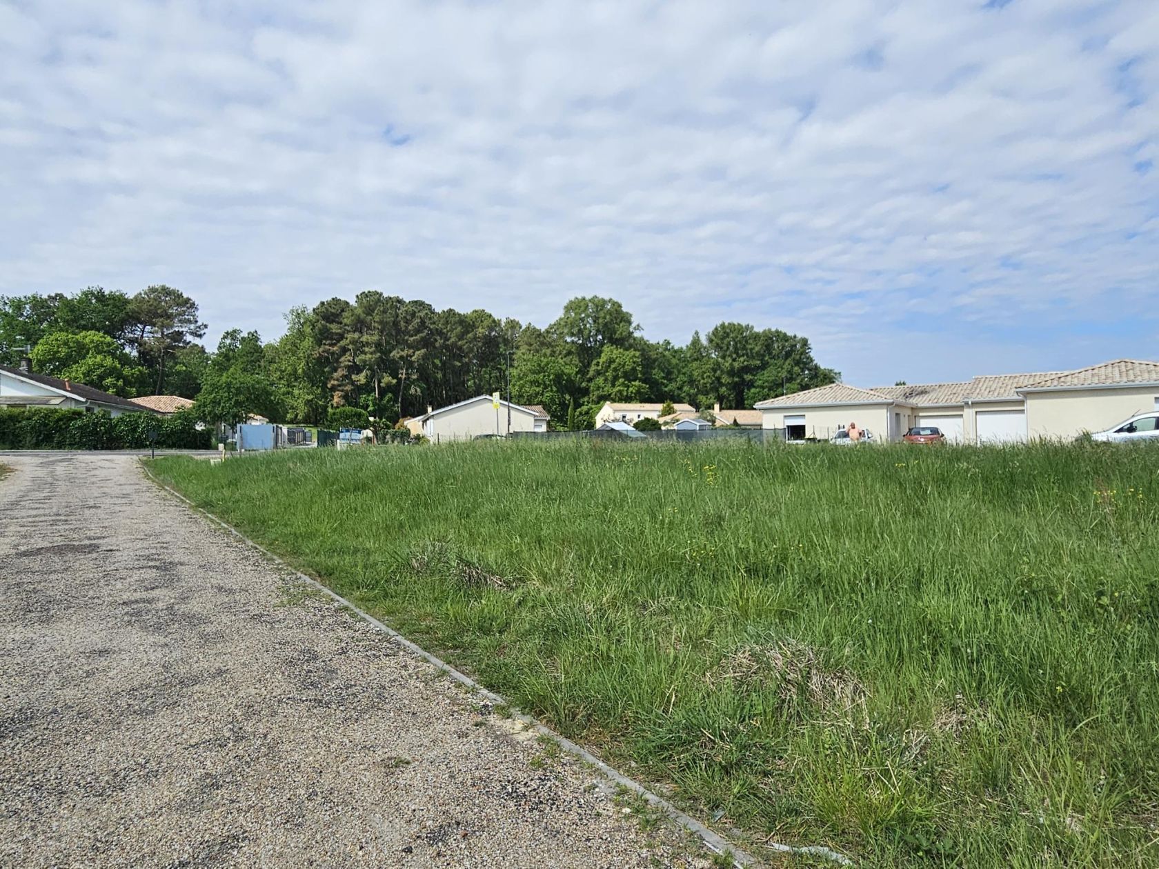 Terrain à bâtir de 568 m² à MARTILLAC (33) - visuel 2