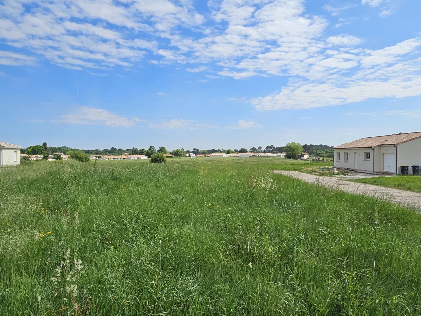 Terrain à bâtir de 568 m² à MARTILLAC (33) - visuel 3