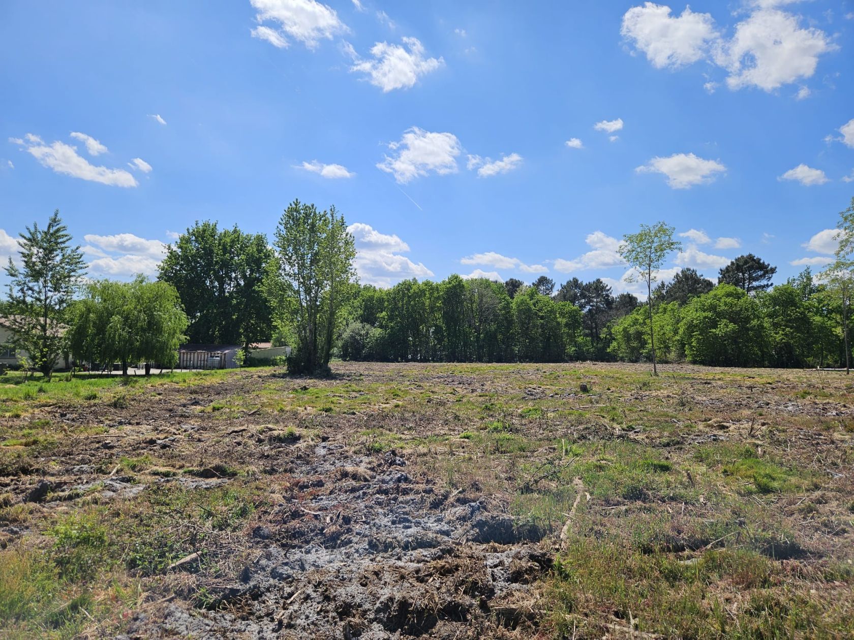 Terrain à bâtir de 650 m² à CADAUJAC (33)