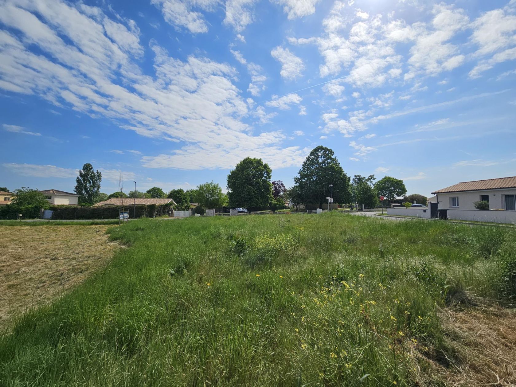 Terrain à bâtir de 460 m² à VIRELADE (33)