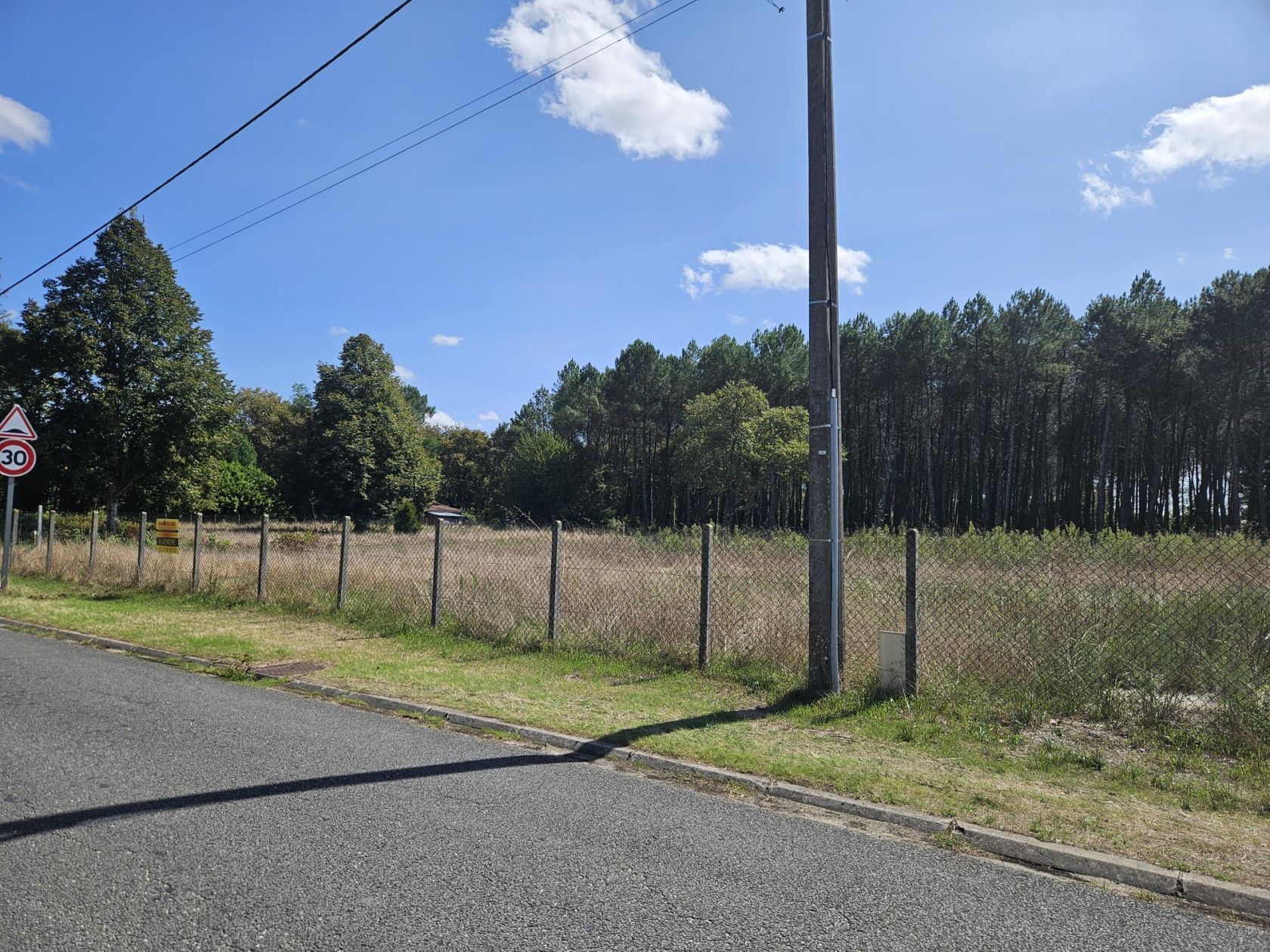 Terrain à bâtir de 1600 m² à UZESTE (33) - visuel 2