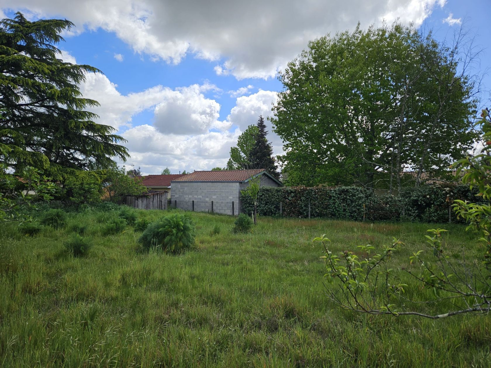 Terrain à bâtir de 460 m² à CASTRES-GIRONDE (33)
