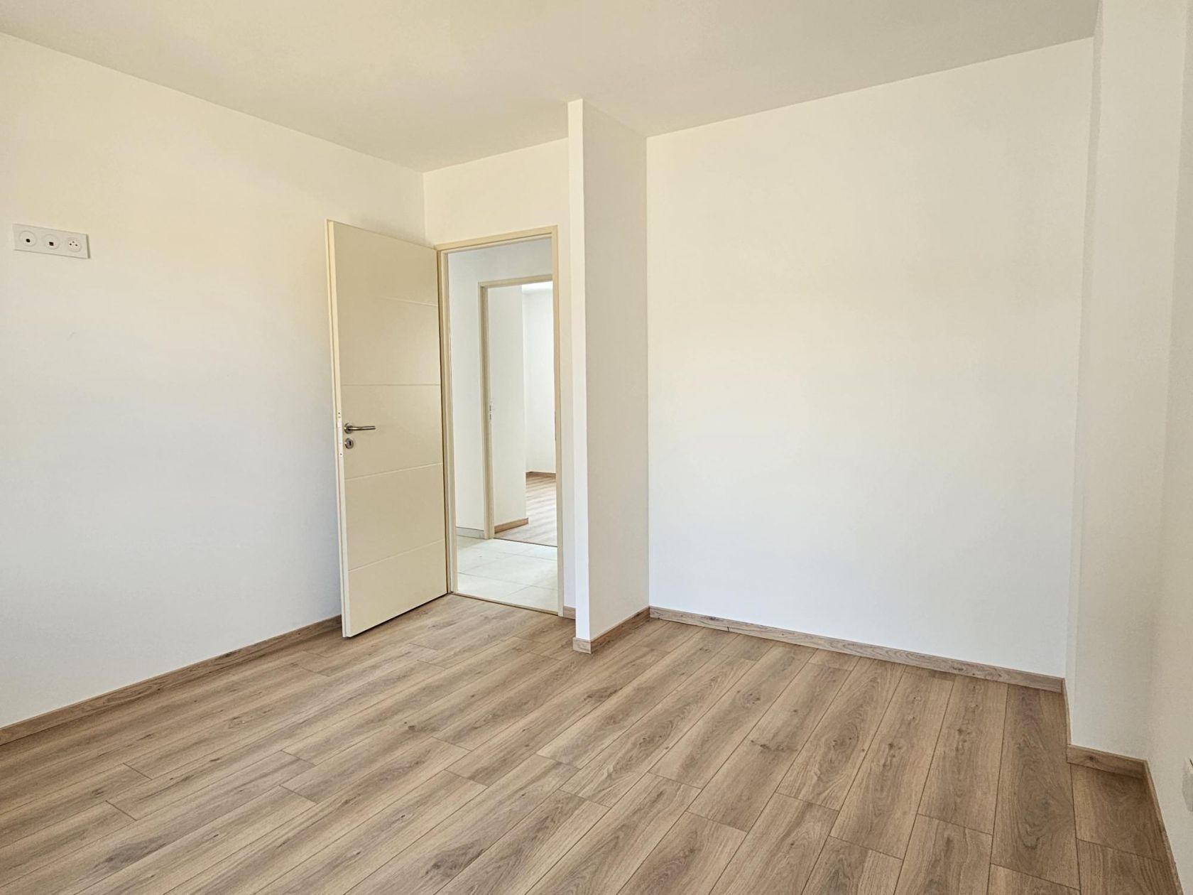 Projet de construction d'une maison 92.43 m² avec terrain à PODENSAC (33) - visuel 8