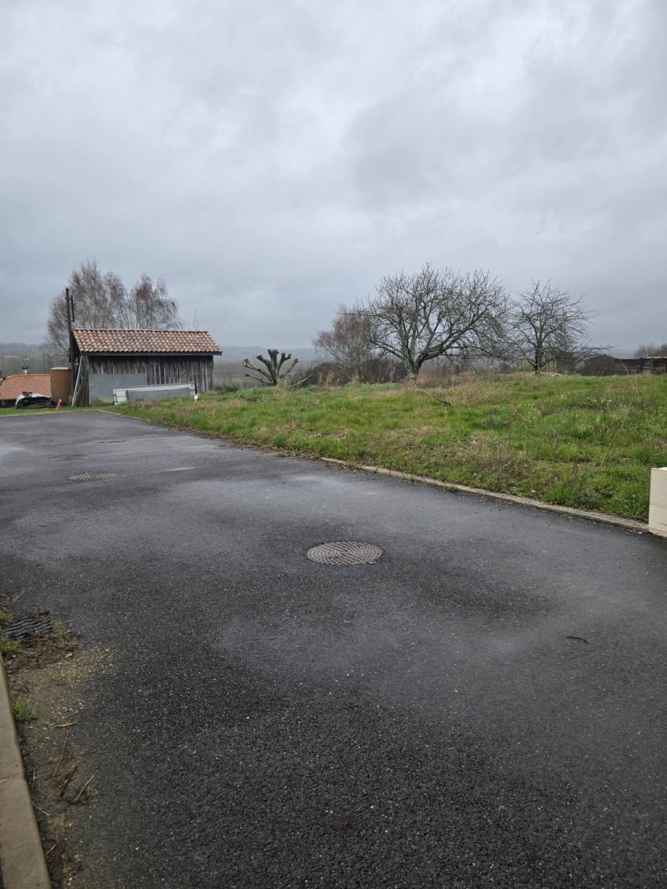Terrain à bâtir de 500 m² à MARMANDE (47)