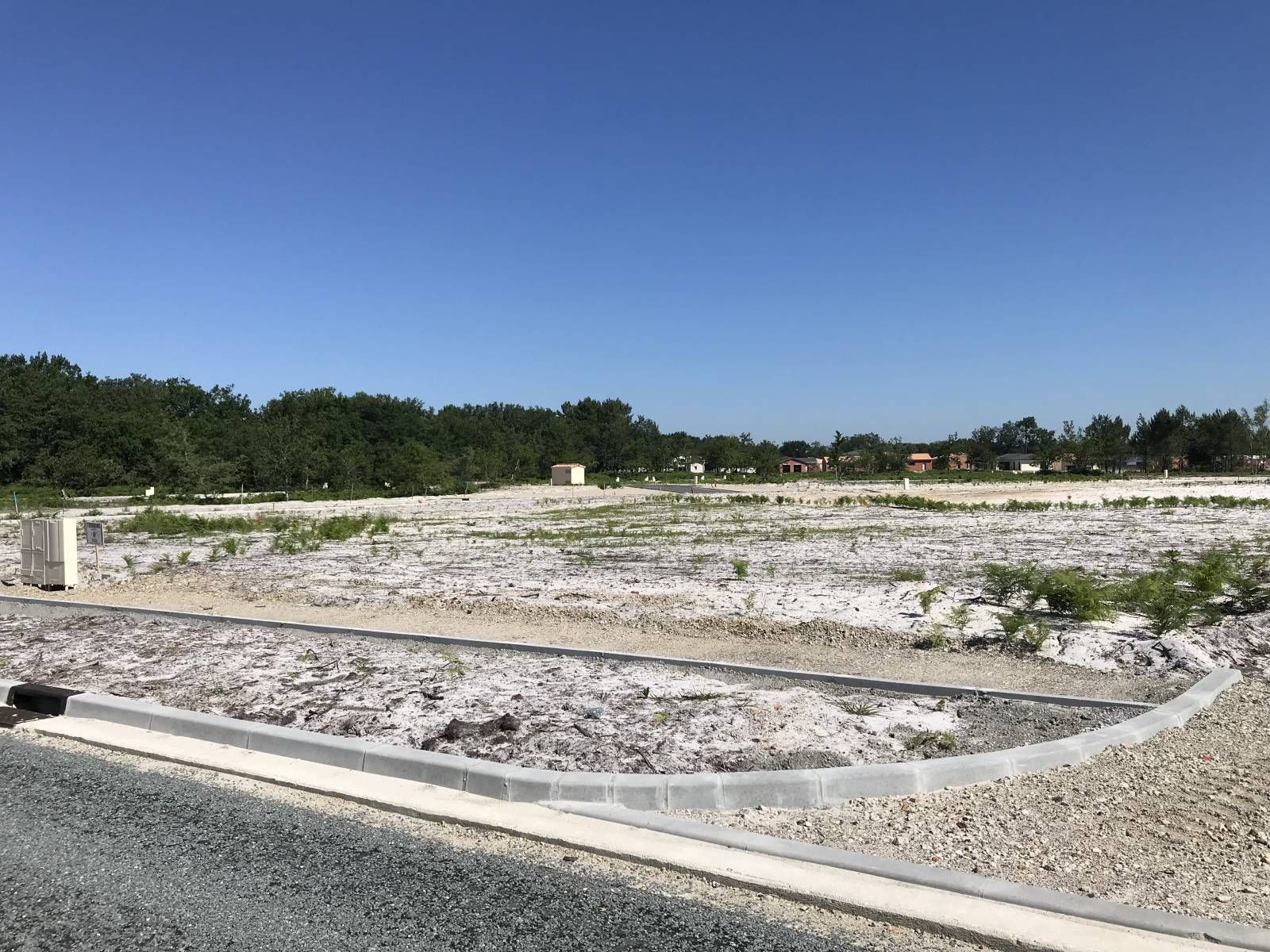 Terrain à bâtir de 640 m² à AUROS (33)