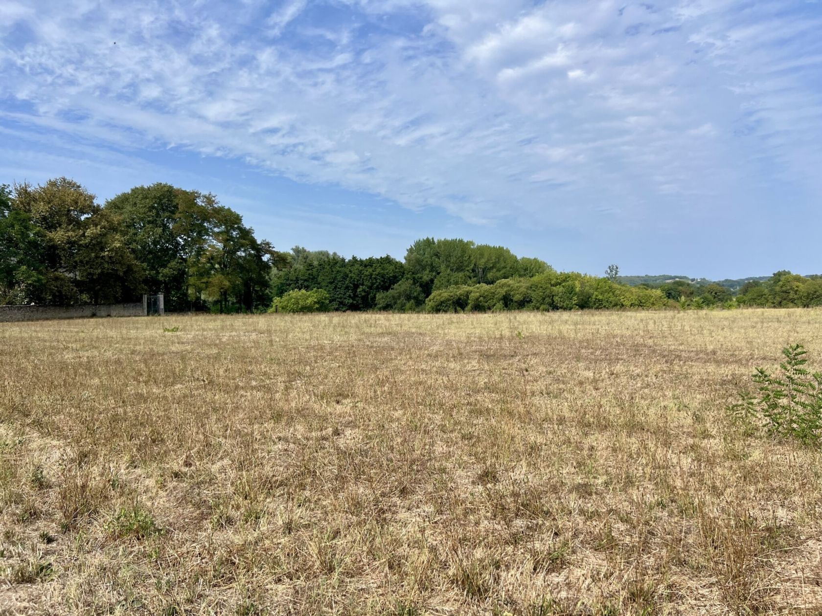 Terrain à bâtir de 648 m² à VIRELADE (33)
