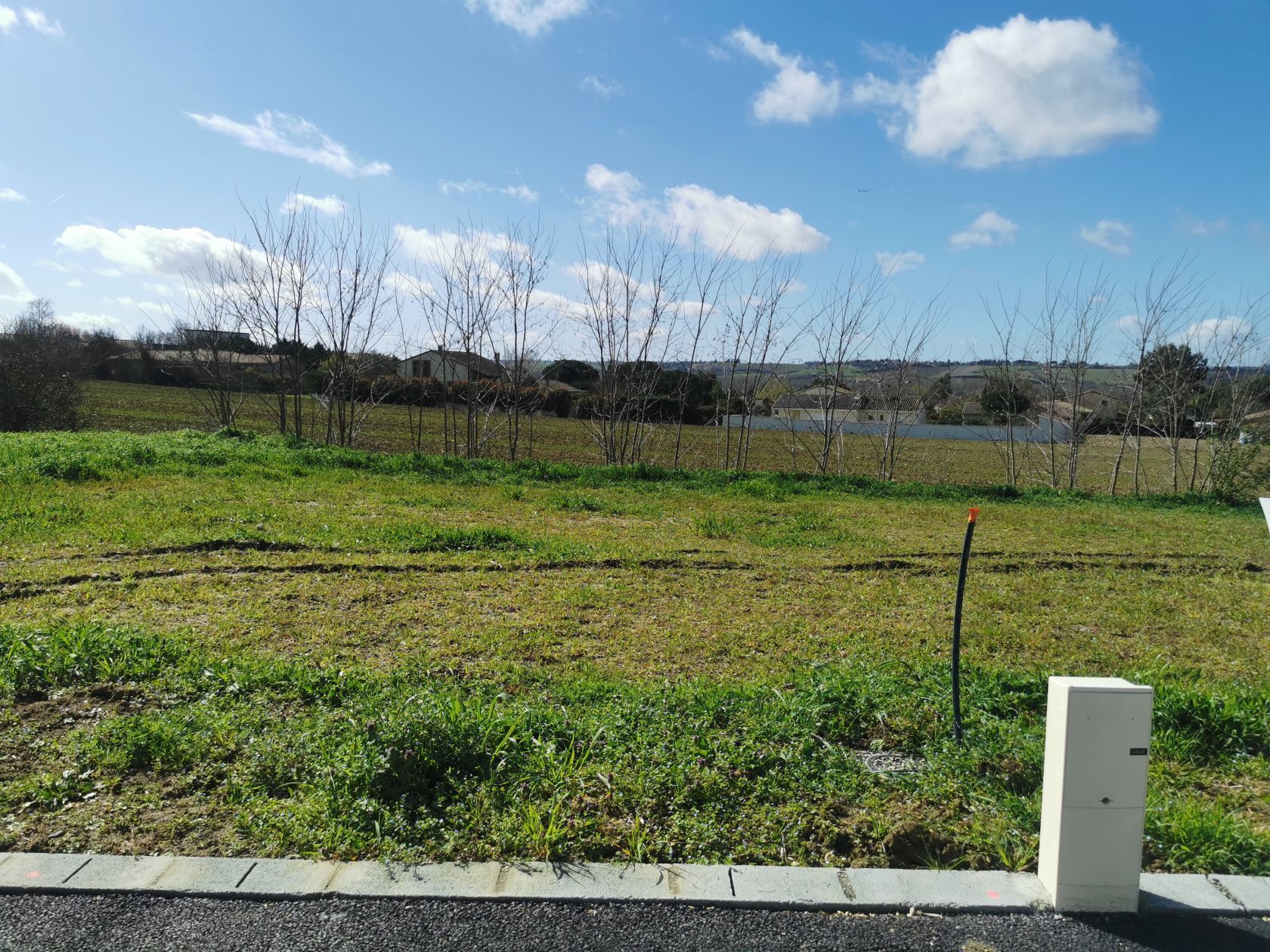 Terrain à bâtir de 470 m² à BRUGUIERES (31)