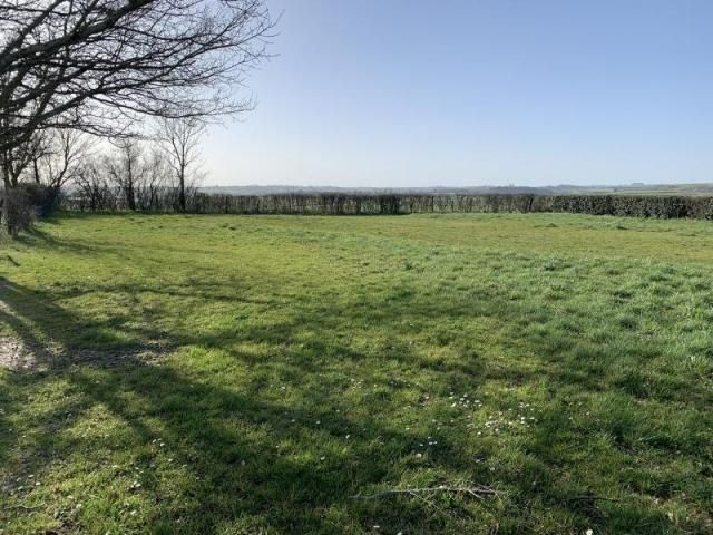 Terrain à bâtir de 610 m² à EAUNES (31) - visuel 1