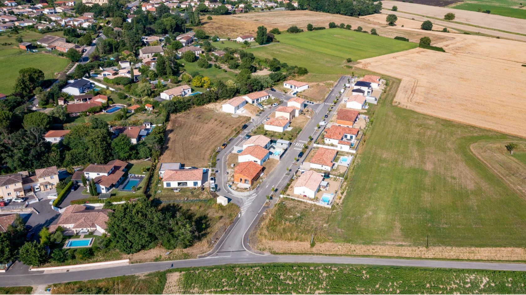 Terrain à bâtir de 602 m² à VILLENEUVE-LES-BOULOC (31) - visuel 2
