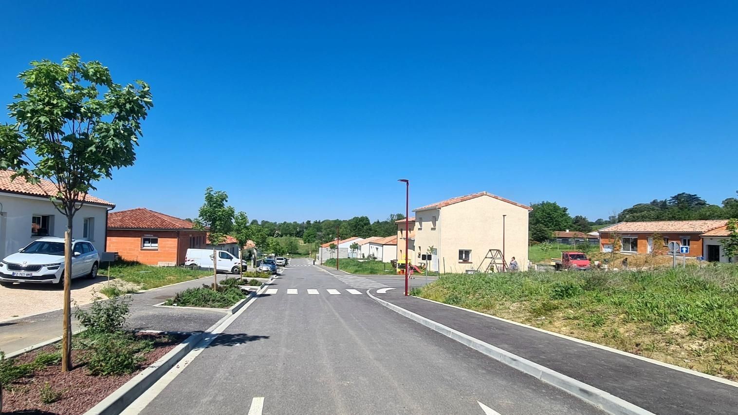 Terrain à bâtir de 602 m² à VILLENEUVE-LES-BOULOC (31) - visuel 3