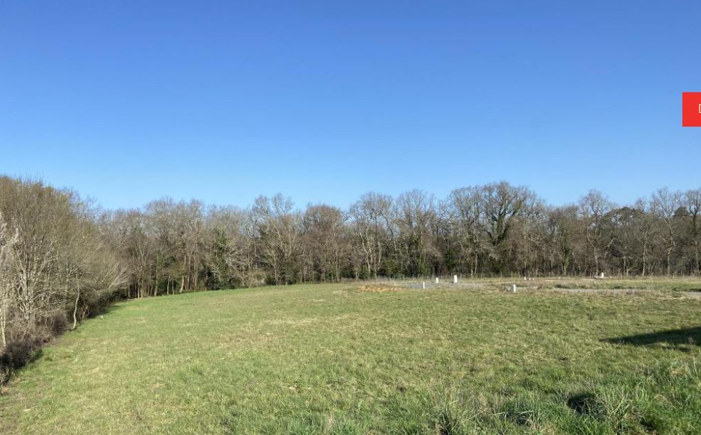 Terrain à bâtir de 700 m² à BOULIAC (33)