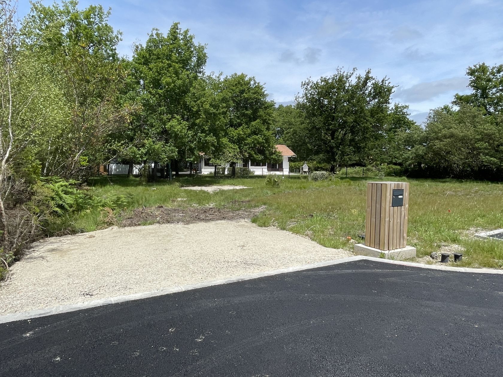 Terrain à bâtir de 732 m² à HOURTIN (33)