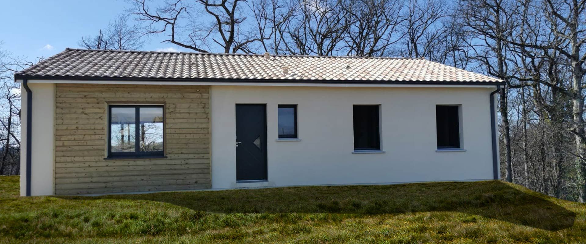 Jolie maison avec bardage bois - visuel 1