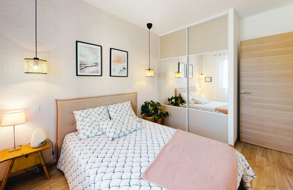 Maison en L avec enduit matricé - visuel 9
