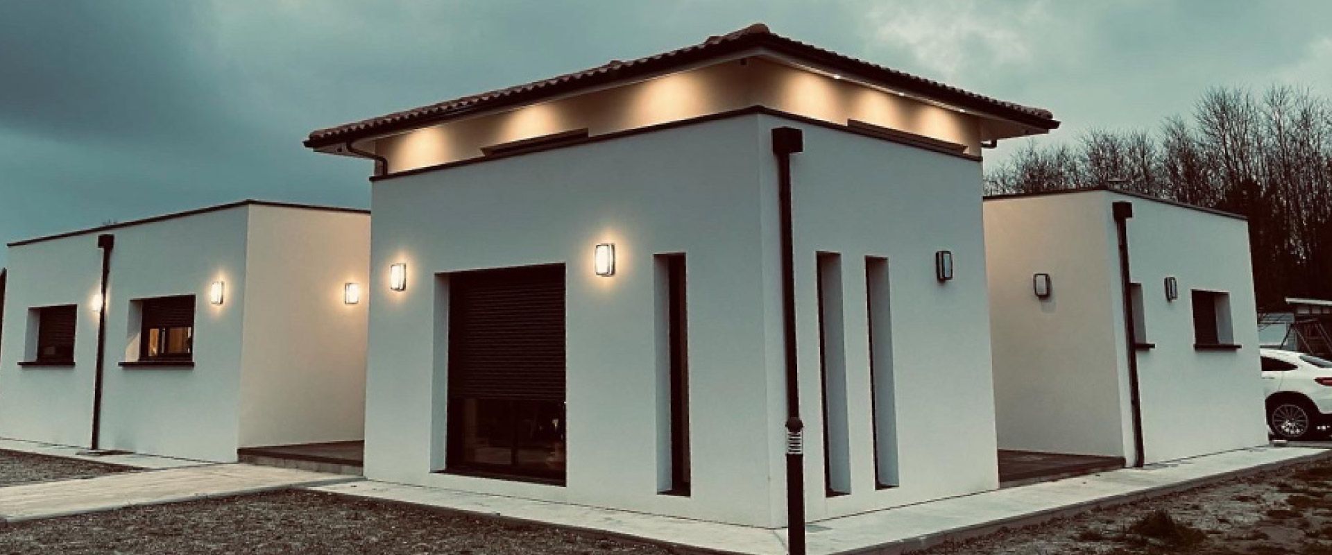 Maison contemporaine atypique à toit plat - visuel 1